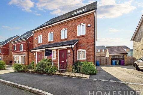 3 bedroom semi-detached house for sale