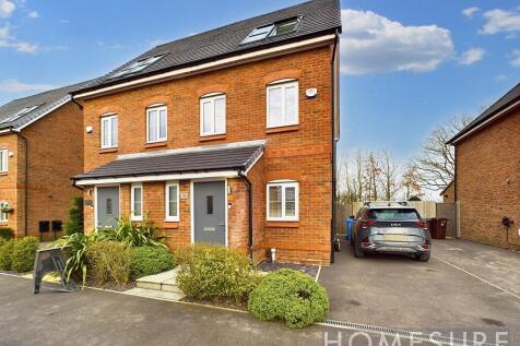 3 bedroom semi-detached house for sale
