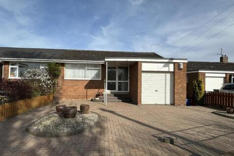 2 bedroom semi-detached house for sale