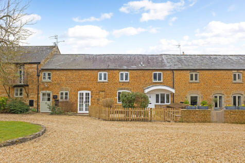 2 bedroom cottage for sale