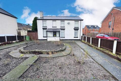 4 bedroom cottage for sale