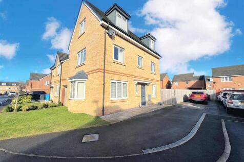 Wimborne Place, Huyton, Liverpool 4 bed detached house for sale