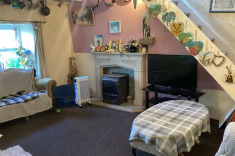 Penysarn 2 bed cottage for sale