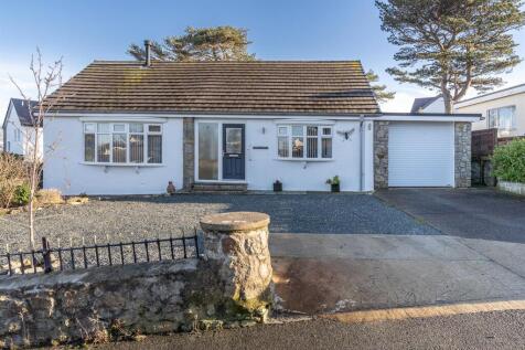 Breeze Hill, Benllech 2 bed detached bungalow for sale