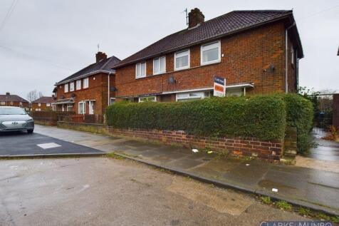 2 bedroom semi-detached house for sale