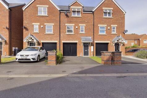 3 bedroom terraced house for sale