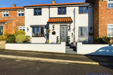 4 bedroom terraced house for sale