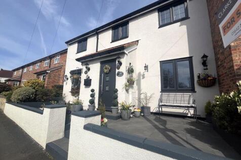 4 bedroom terraced house for sale