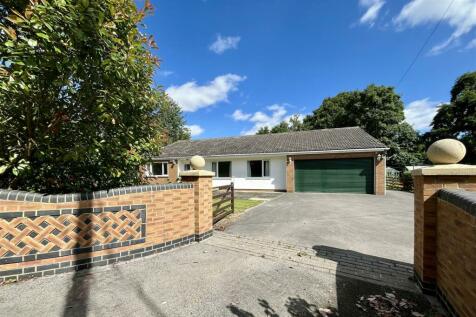 3 bedroom detached bungalow for sale