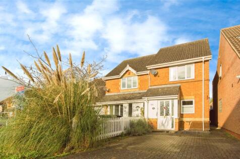 2 bedroom semi-detached house for sale