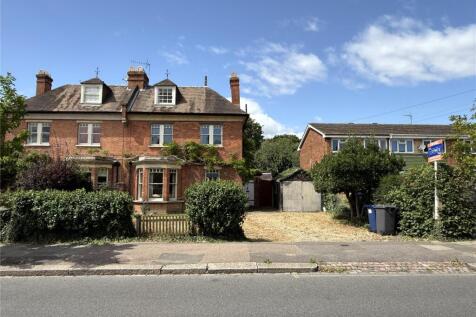 6 bedroom semi-detached house for sale