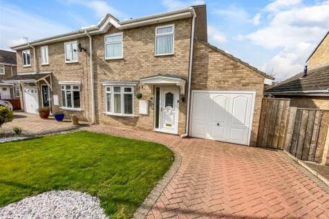 Hurworth Hunt, The Chase, Newton... 3 bed semi