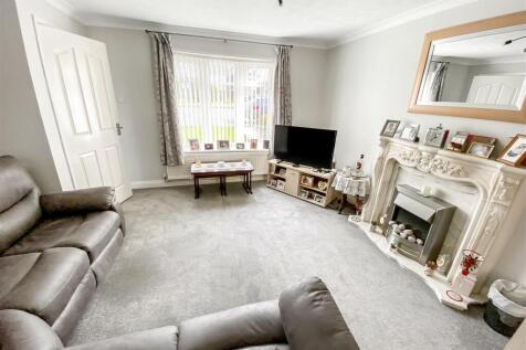 Hurworth Hunt, The Chase, Newton... 3 bed semi