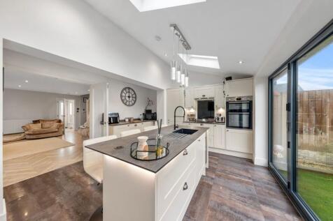 Southwold Crescent, Great Sankey, WA5 3 bed end of terrace house for sale