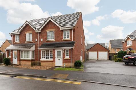 3 bedroom semi-detached house for sale