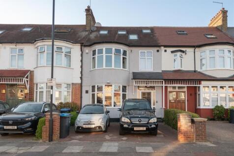 Cranwich Avenue, London N21 4 bed terraced house for sale