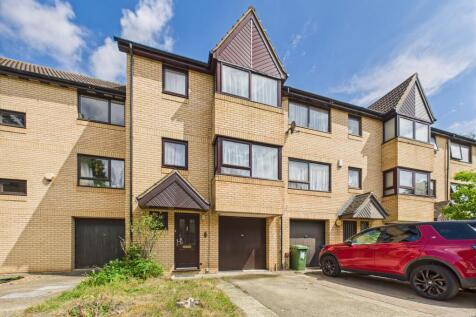 4 bedroom terraced house for sale