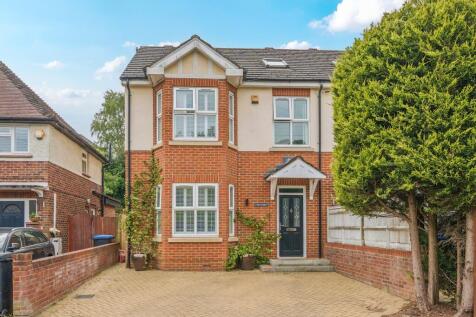 4 bedroom semi-detached house for sale