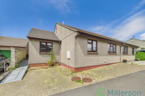 4 bedroom semi-detached bungalow for sale