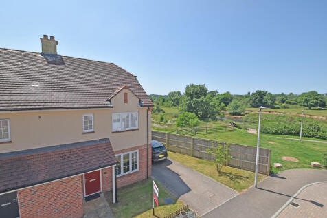 Greenhouse Gardens, Cullompton 3 bed semi