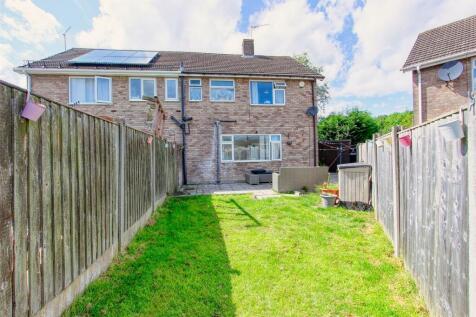 Gower Crescent, Chesterfield S40 3 bed semi