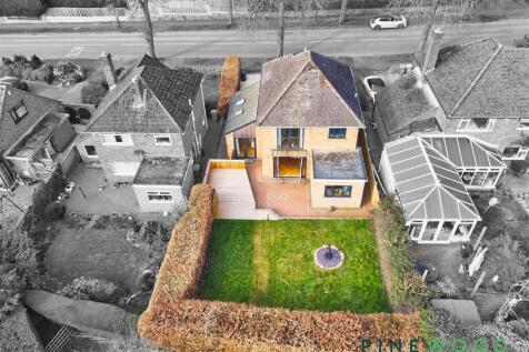 Langer Lane, Chesterfield S40 4 bed detached house for sale