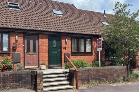 Walnut Tree Close, Wells, BA5 2 bed terraced house for sale