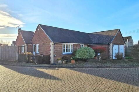 Hayward Drive, Baltonsborough... 3 bed detached bungalow for sale