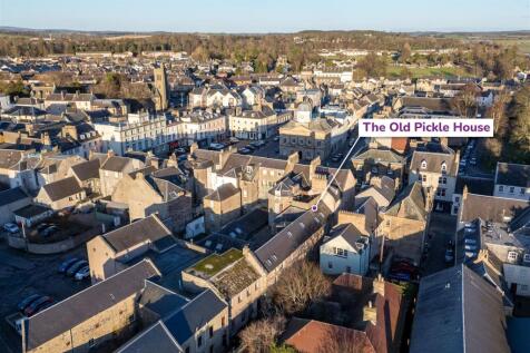 3 bedroom town house for sale