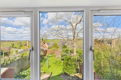 3 bedroom cottage for sale