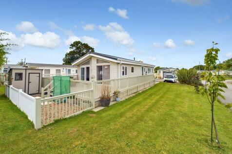 Cathedral View, Newark Road, Lincoln 2 bed park home for sale