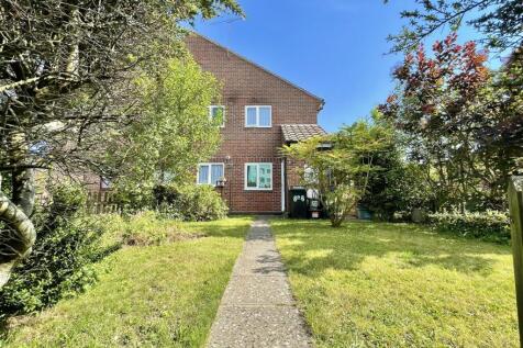 1 bedroom end of terrace house for sale