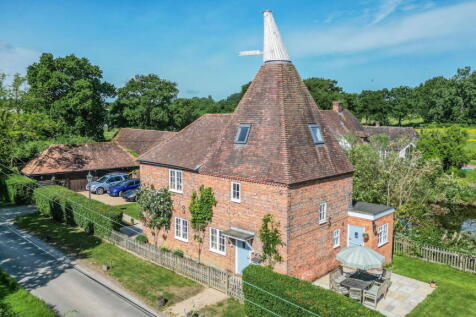 Rural Countryside Family Home In... 4 bed detached house for sale