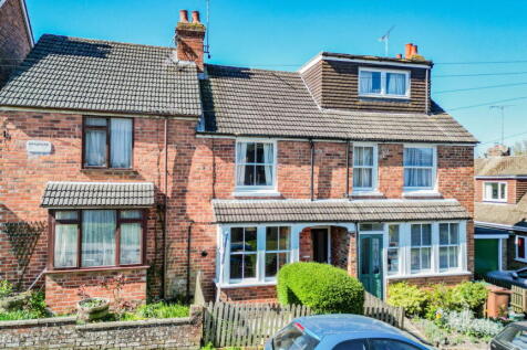 Close Proximity To Hawkhurst Colonnade 3 bed terraced house for sale