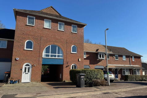 Saffron Rise, Eaton Bray, Dunstable... 2 bed maisonette for sale