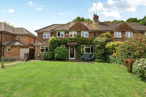 Mare Lane, Hascombe, Godalming, GU8 3 bed semi