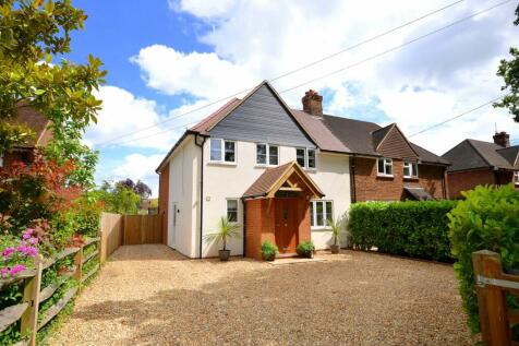 4 bedroom semi-detached house for sale