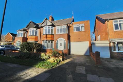 Monkseaton Drive, Whitley Bay 5 bed semi