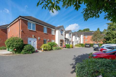 Holtsmere Close, Watford, WD25 1 bed flat for sale