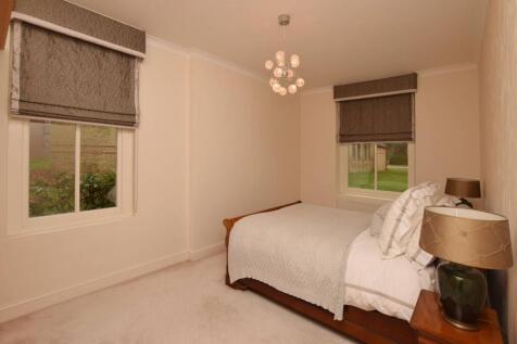 Leavesden Court, Watford, Abbots... 2 bed flat for sale