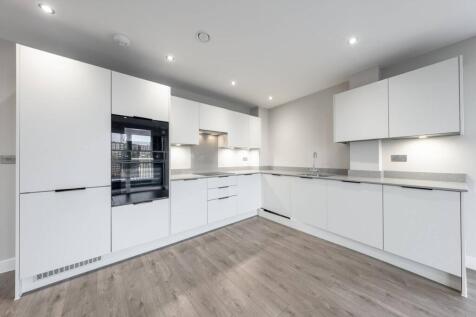 Junction Court, Watford, WD17 3 bed flat for sale