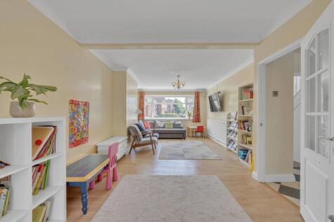 Evans Avenue, Watford, WD25 4 bed semi