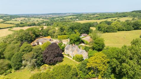 Nr Newport, Isle of Wight 6 bed farm house for sale