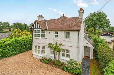 Shortheath Road, Farnham, GU9 4 bed detached house for sale