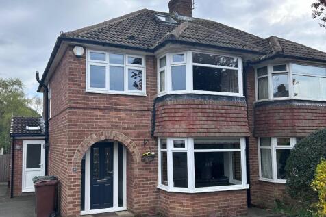 4 bedroom semi-detached house for sale