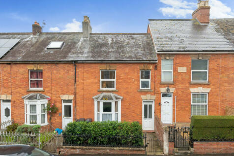 5 bedroom terraced house for sale