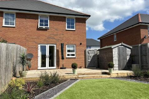 Honeycomb Vale, Chard, Somerset, TA20 3 bed semi