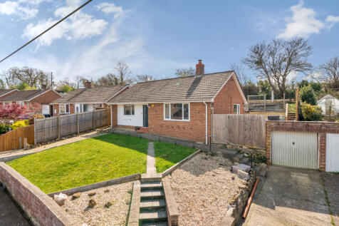 Long Close, Ilminster, Somerset, TA19 3 bed bungalow for sale