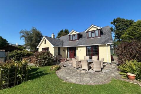 4 bedroom bungalow for sale