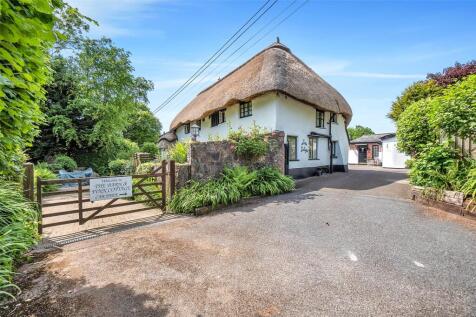 10 bedroom detached house for sale